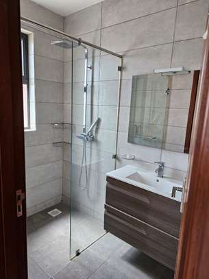 3 Bed Apartment with En Suite in Parklands image 19