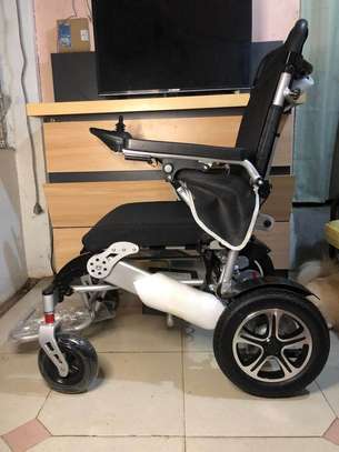 Foldable ELECTRIC POWER WHEELCHAIR PRICE IN KENYA BEST PRICE image 5