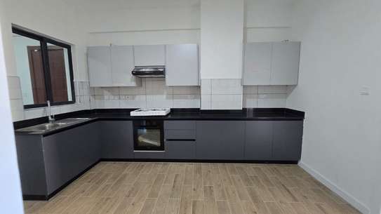 1 Bed Apartment with En Suite in Lavington image 15