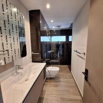 1 Bed Apartment with En Suite at Red Hill Road image 5