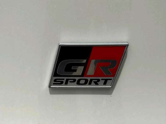 Toyota Harrier GR 2018 Sport image 5