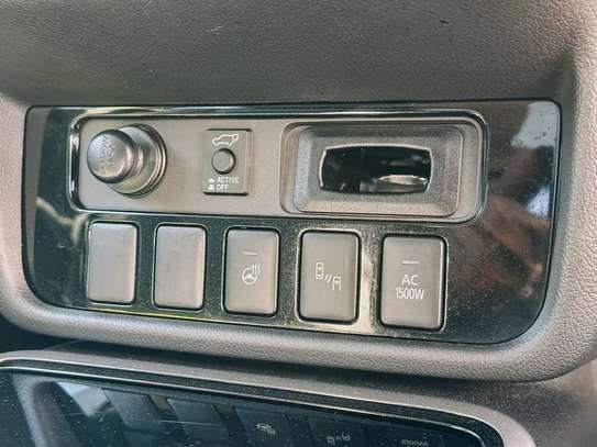 Mitsubishi outlander PHEV Gold 2018 image 9