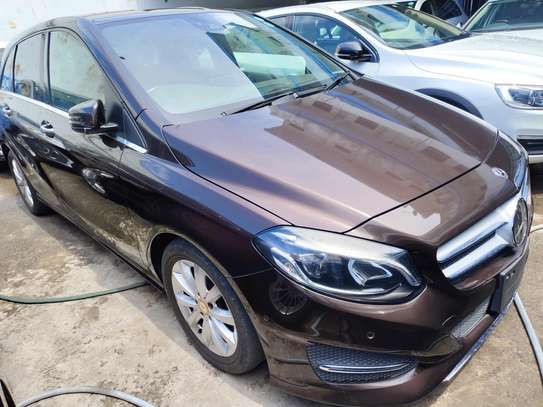 Mercedes Benz B180 2017 Chocolate image 2