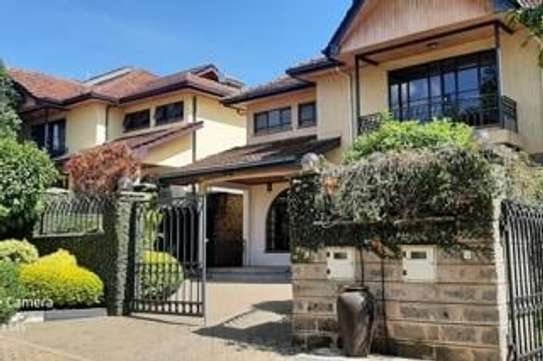 4 Bed Townhouse with En Suite at Lavington Green image 11