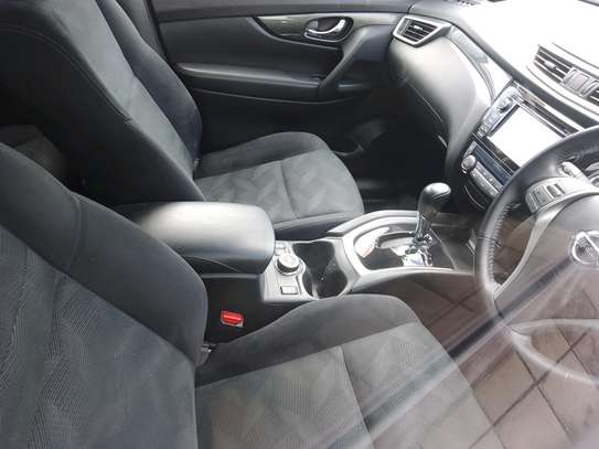 X-TRAIL WITH SUNROOF (MKOPO/HIRE PURCHASE ACCEPTED) image 11
