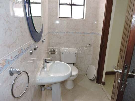 5 Bed House with En Suite in Spring Valley image 22