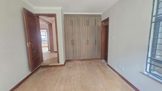 4 Bed House with En Suite in Lavington image 10