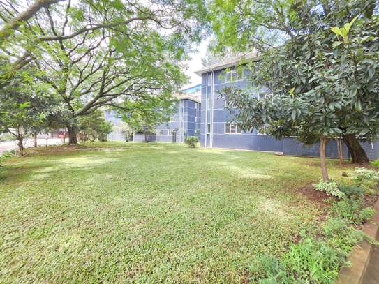 3 Bed Apartment with En Suite in Kilimani image 4