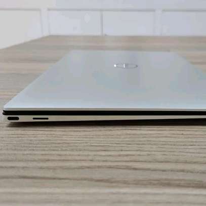 Dell XPS 9300 13.4 inch image 2