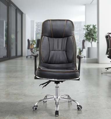 Office Chair : 360 Degrees Swivel Corporate Chair image 2