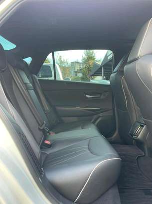 Toyota crown rs image 4