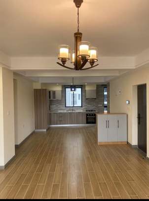 Mordern 2 beroom apartment for rent in Kileleshwa image 2
