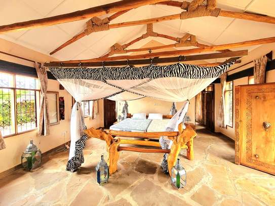 3 Bed Villa with En Suite in Diani image 7