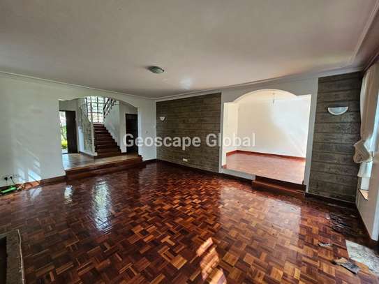 5 Bed House with En Suite in Rosslyn image 12