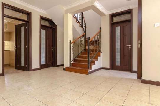 4 Bed Townhouse  in Langata image 1