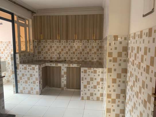 2 bedroom apartment all ensuite onngong road image 2