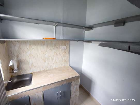 STUDIO APARTMENT TO LET image 7