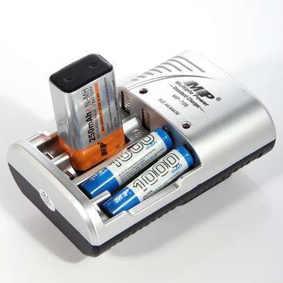 MP-709 Battery Charger – For AA/AAA/9V image 2