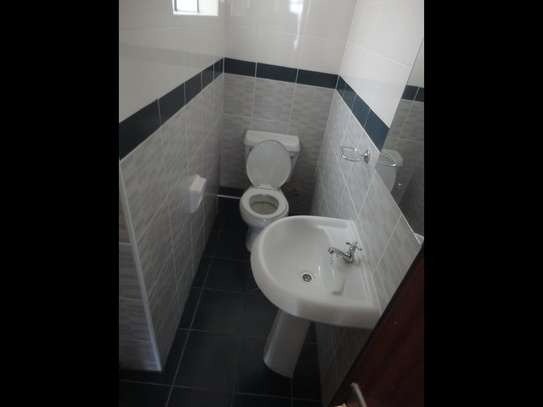 3 Bed Apartment with En Suite in Mombasa Road image 10