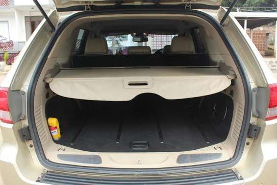 Jeep Cherokee Diesel 2011 100,000 Kms image 12