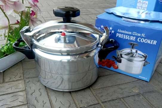 5ltrs Aluminium pressure cooker image 1