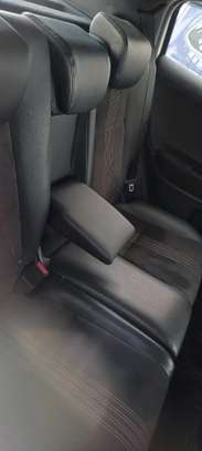 Honda Vezel Hybrid white RS 2018 image 8