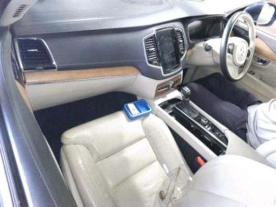 2018 Volvo XC90 t5 image 13