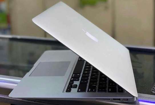 Macbook Air 13 Inch Mid 11 Processor 1 7ghz Core I5 Pigiame Macbook Air 13 Inch Mid 11 Processor 1 7ghz Core I5 Pigiame
