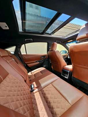 Toyota Harrier premium grade black sunroof 2018 image 7