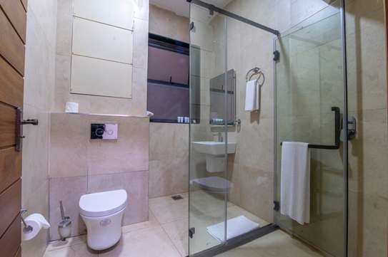 2 Bed Apartment with En Suite in Westlands Area image 3