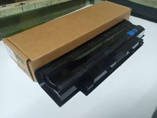 Dell 14R (N4010) Series Dell Inspiron Laptop Battery image 2