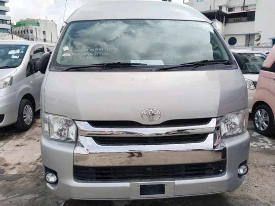 Toyota hiace 9L manual diesel on sale image 4