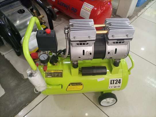 Silent And Oil Free Air Compressor. image 2
