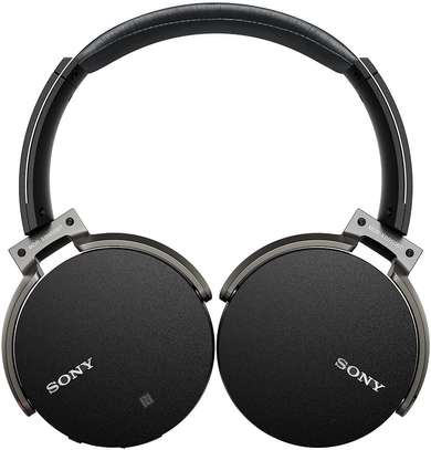 Sony MDRXB950BT/B Extra Bass Bluetooth Headphones image 2