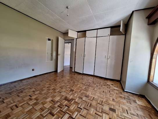 3 Bed Townhouse with En Suite in Kileleshwa image 19
