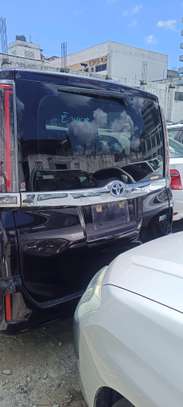 Toyota Noah Hybrid purple 2018 image 8