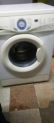 7kg LG washing machine image 1