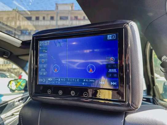 Toyota Harrier Premium 2018 Sport Sunroof image 5