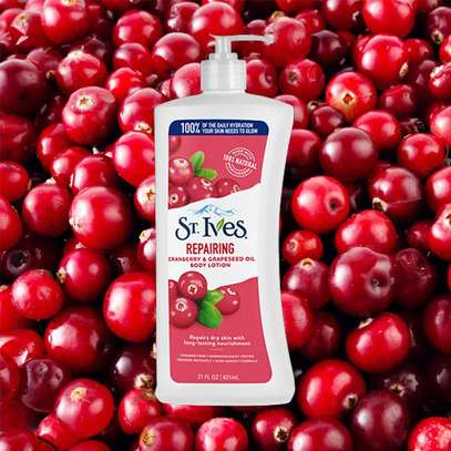 ST IVES BODY LOTION image 2