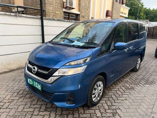 Nissan Serena. Blue image 1