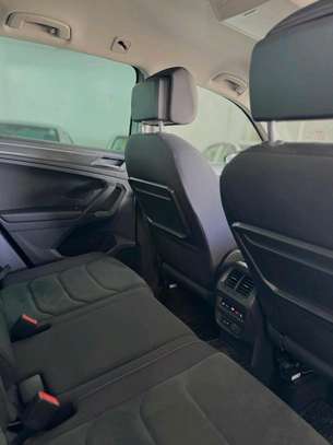 Volkswagen Tiguan TSi 2018 grey image 3