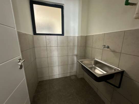 1 Bed Apartment with En Suite at Lavington image 7