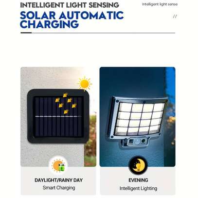 Solar Automatic Security Light With Motion Sensor and Remote image 1