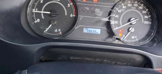 TOYOTA Hilux image 11