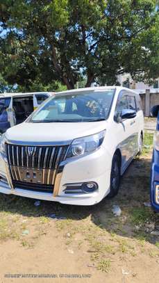 Toyota Noah Esquire White colour 2018 image 10