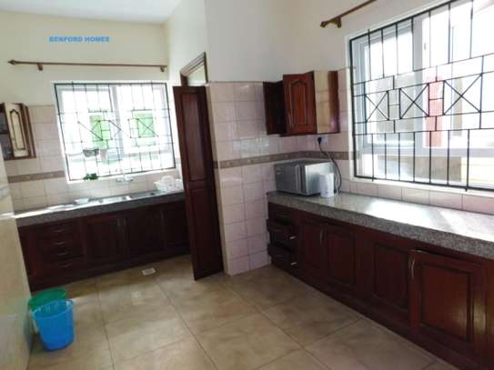 Furnished 5 bedroom villa for rent in Nyali Area image 3