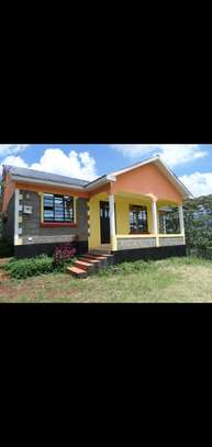 3bedroom house with a Dsq image 2