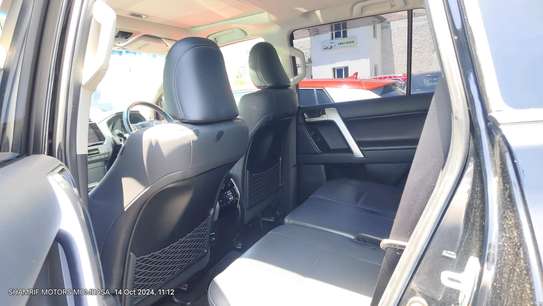 Toyota land cruiser Prado TX-L Diesel 2019 4wd image 9