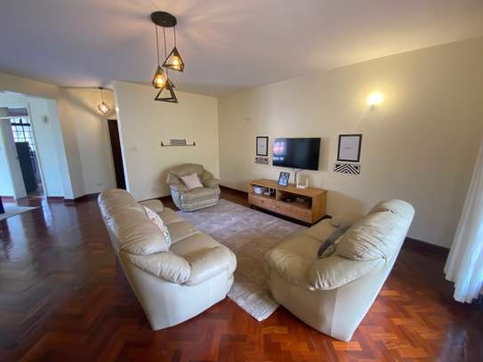 3 Bed Apartment with En Suite at Hendred Road image 1