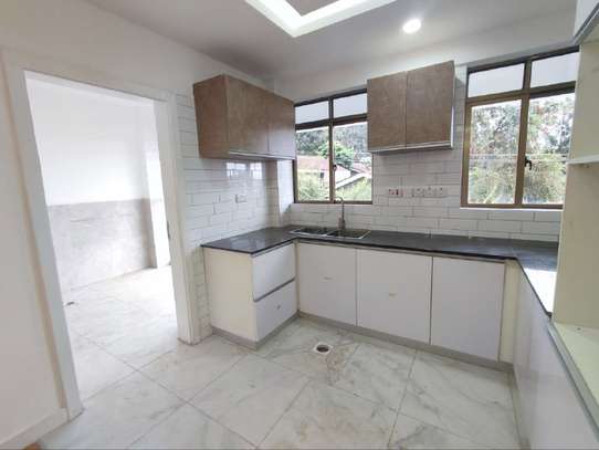 3 Bed Apartment with En Suite in Kilimani image 3